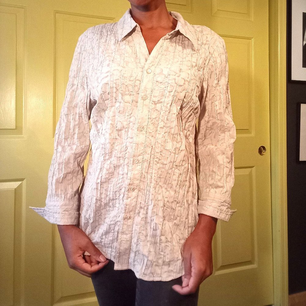 J M Collection brand button up creme colored collared blouse w/sequin detailing.